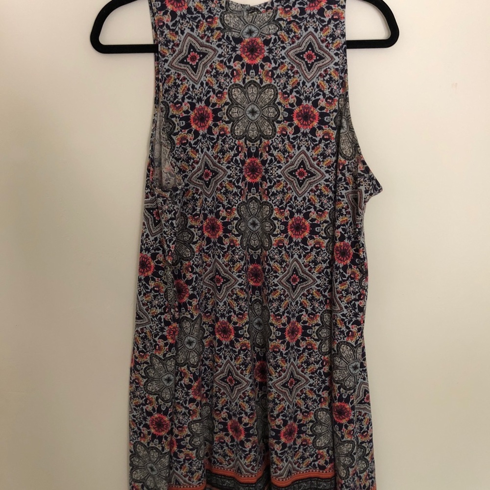 Pattern dress - Picture 2 of 2